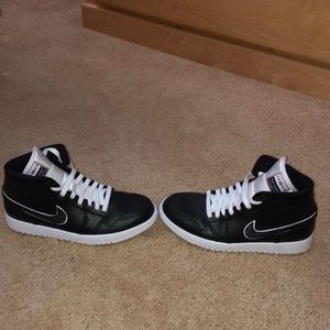 Jordan 1 SE